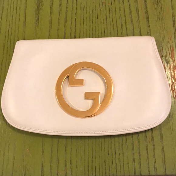 white gucci clutch